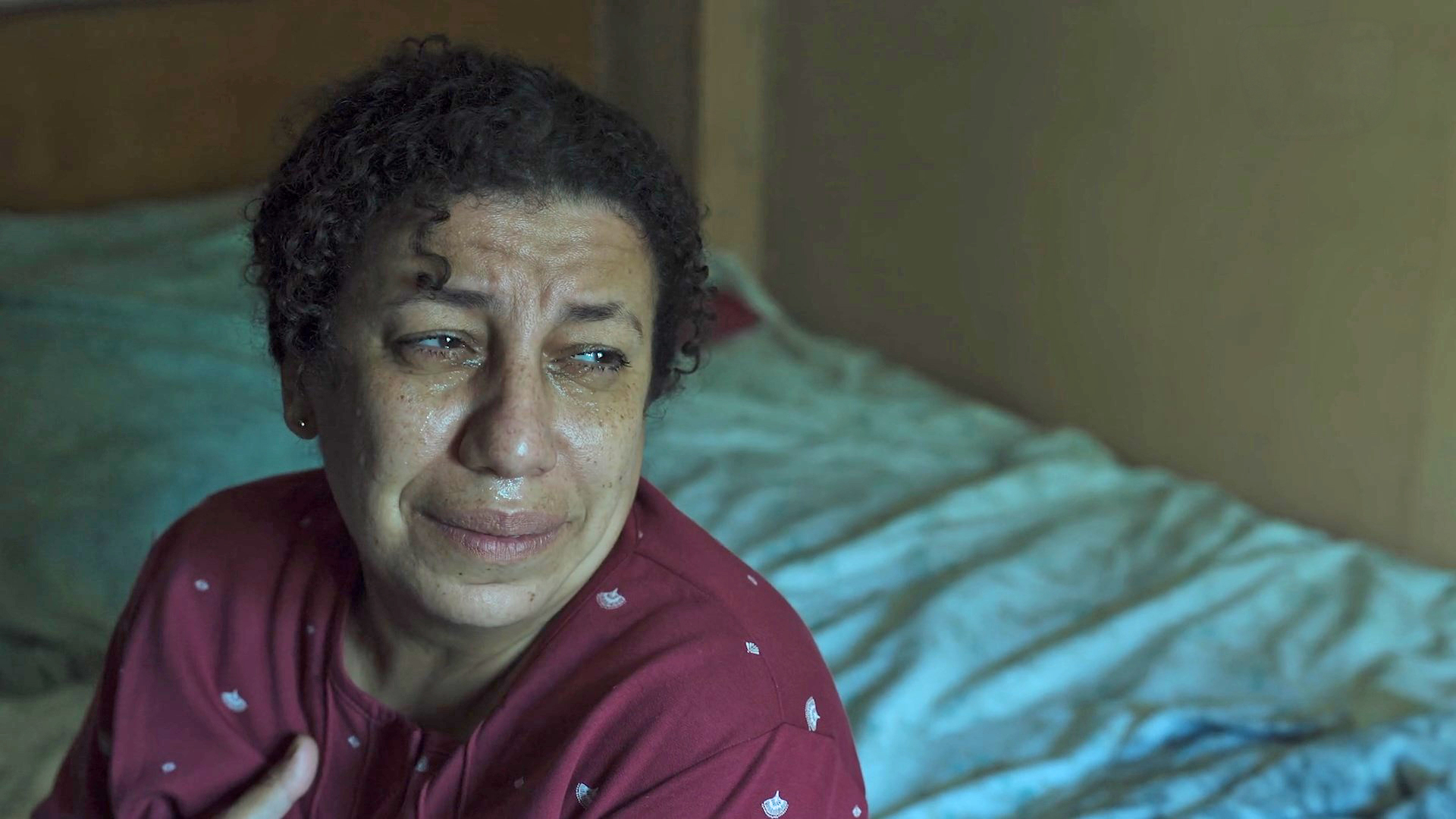 من التشويق إلى البكائيات