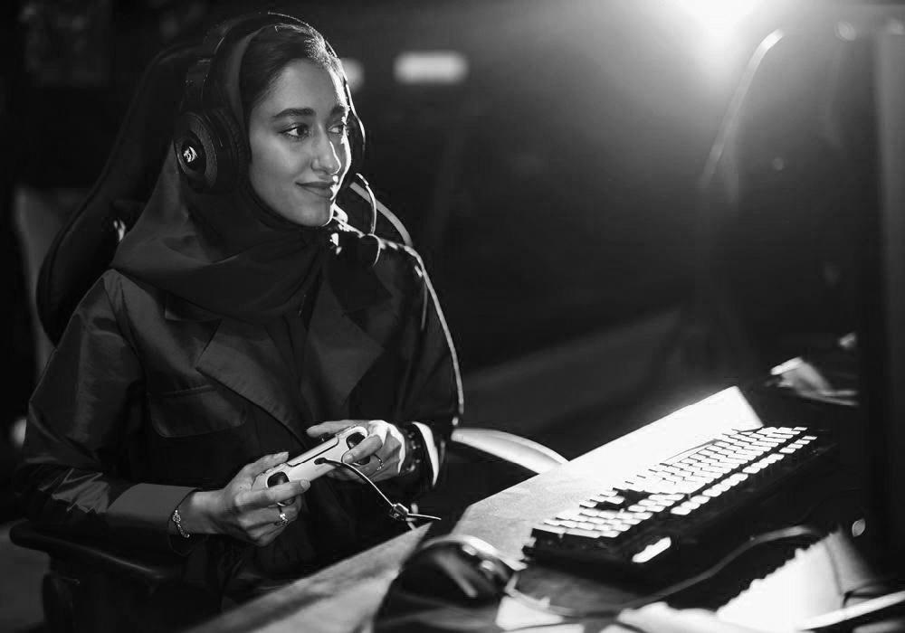 غادة المقبل الصورة خاصة بمجلة هي  - الصورة الرئيسية