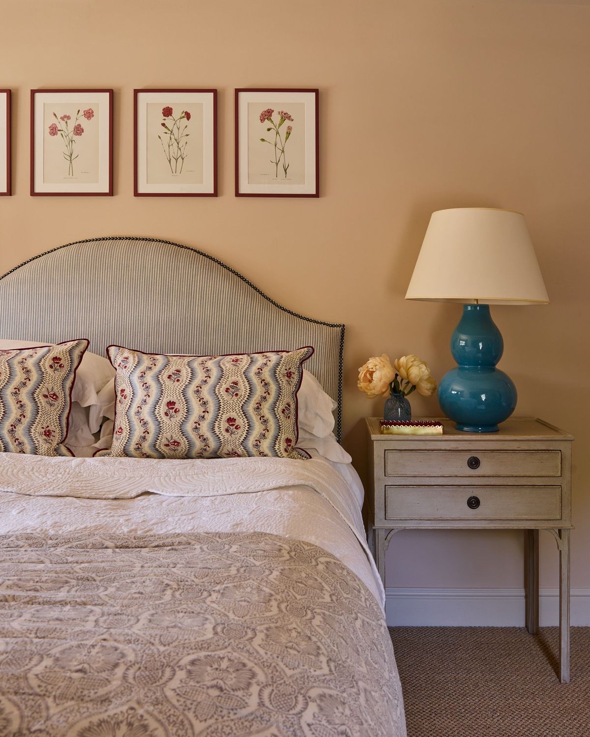 غالبًا ما تعطي اللوحات الصغيرة للغاية انطباعًا بأنها مجرد فكرة ثانوية