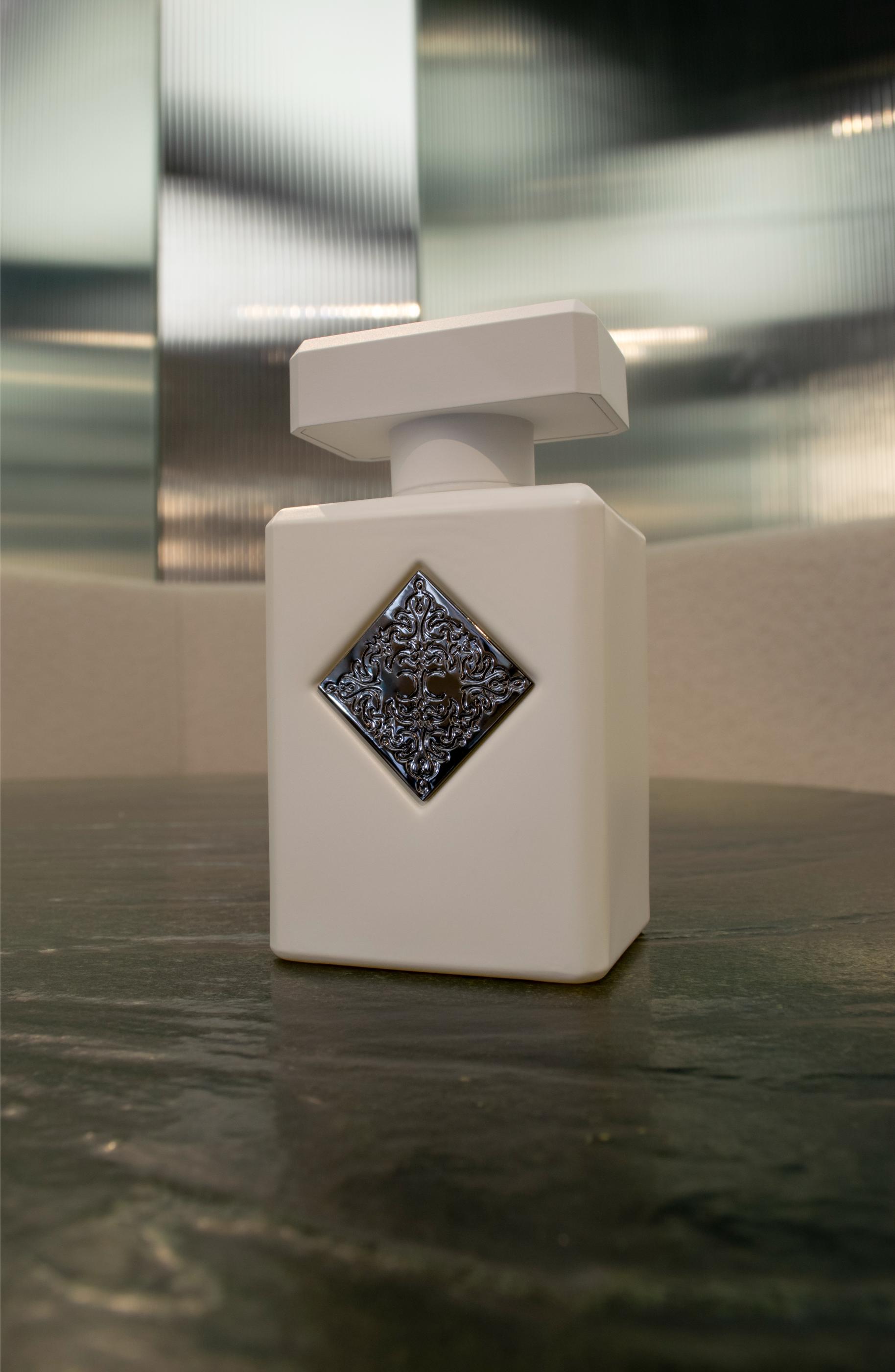 ـ عطر باور سيلف Power self من علامة إنيسيو
