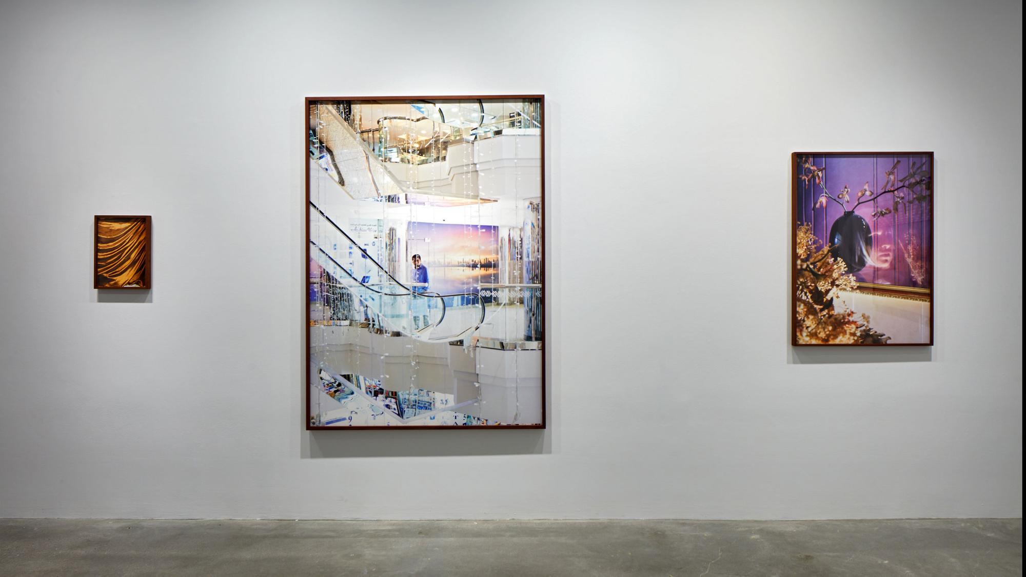 فرح القاسمي شاركت في العديد من المعارض الفنية العالمية