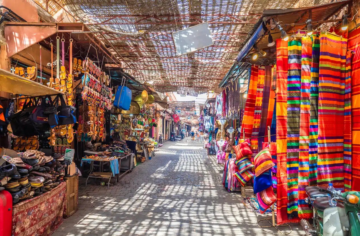 فرصة للمشي والتسوق