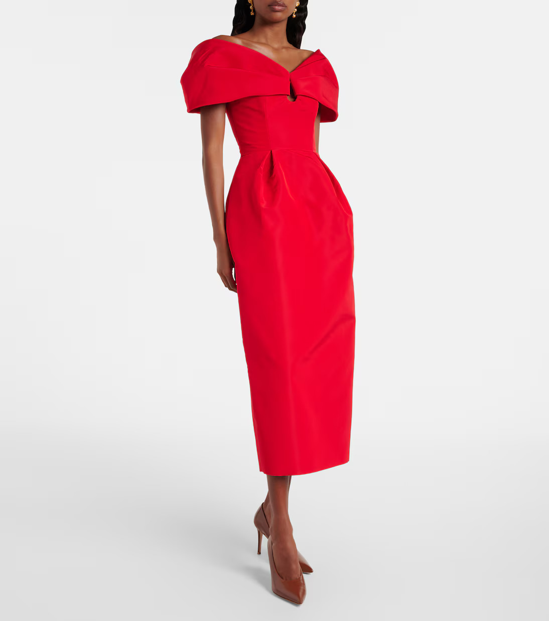 فستان أحمر من مجموعة Carolina Herrera