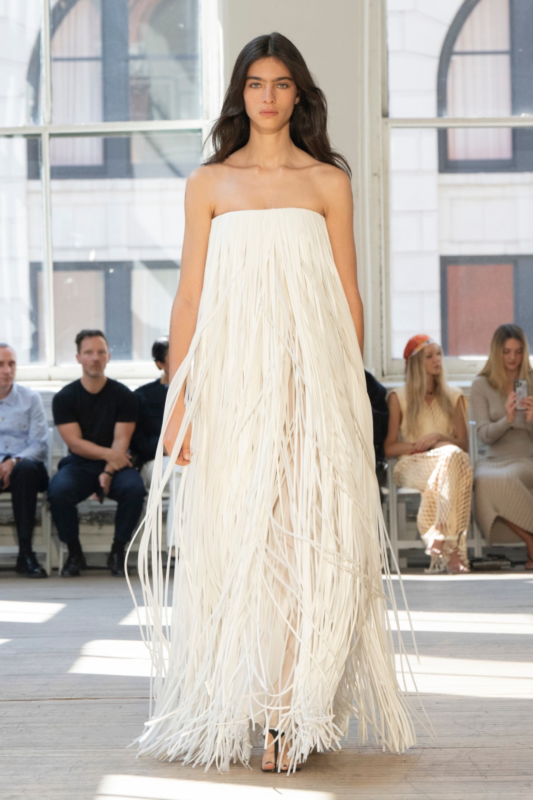 فستان أنيق من مجموعة Proenza Schouler