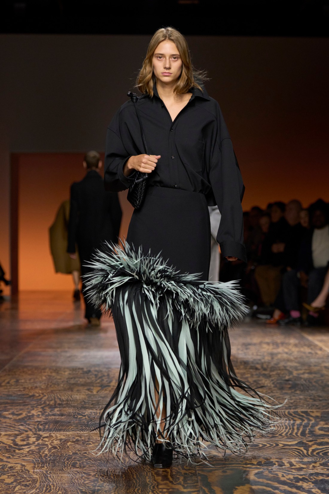 فستان بالشراشيب من مجموعة Bottega Veneta