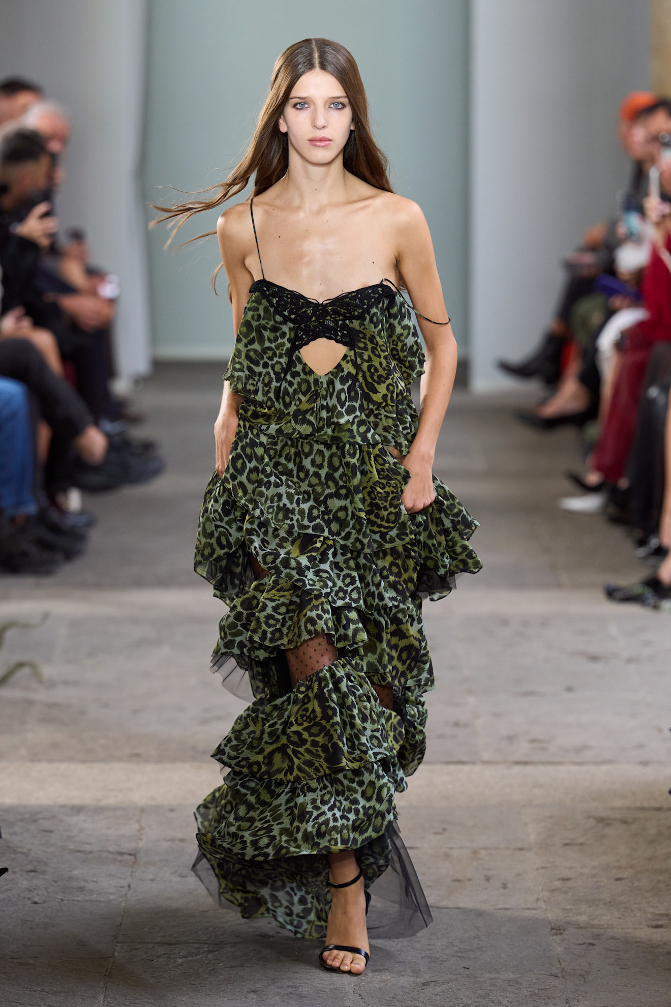 فستان بنقشة حيوانية من Blumarine