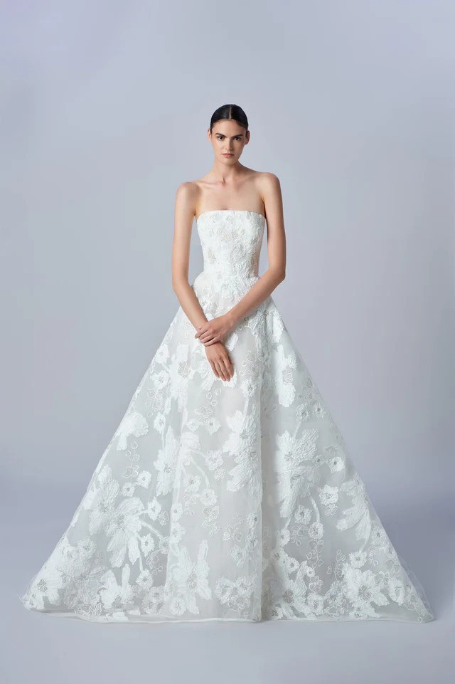 فستان زفاف إيلي صعب بقصة  A-line