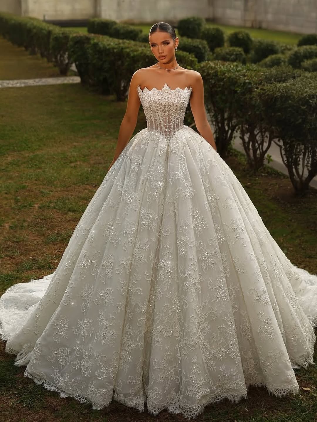 فستان زفاف باييت من Bella Bianca Bridal Couture