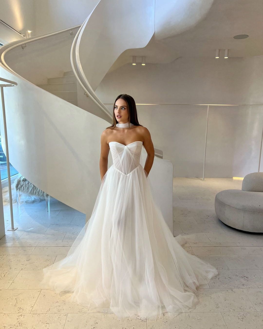 فستان زفاف بخصر الاسك مشغول بالتول من theivoryroombridal