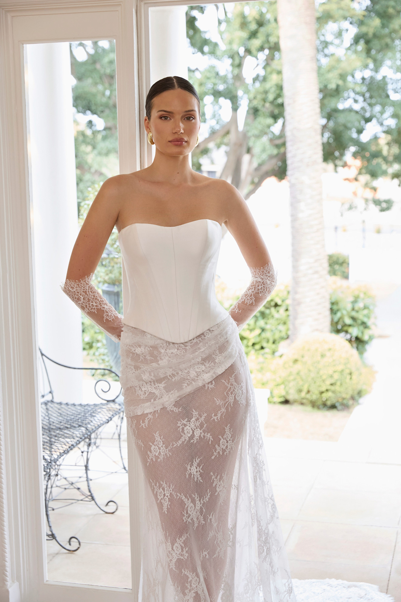 فستان زفاف بقطعتين وتصميم Premiereالكورسيه من