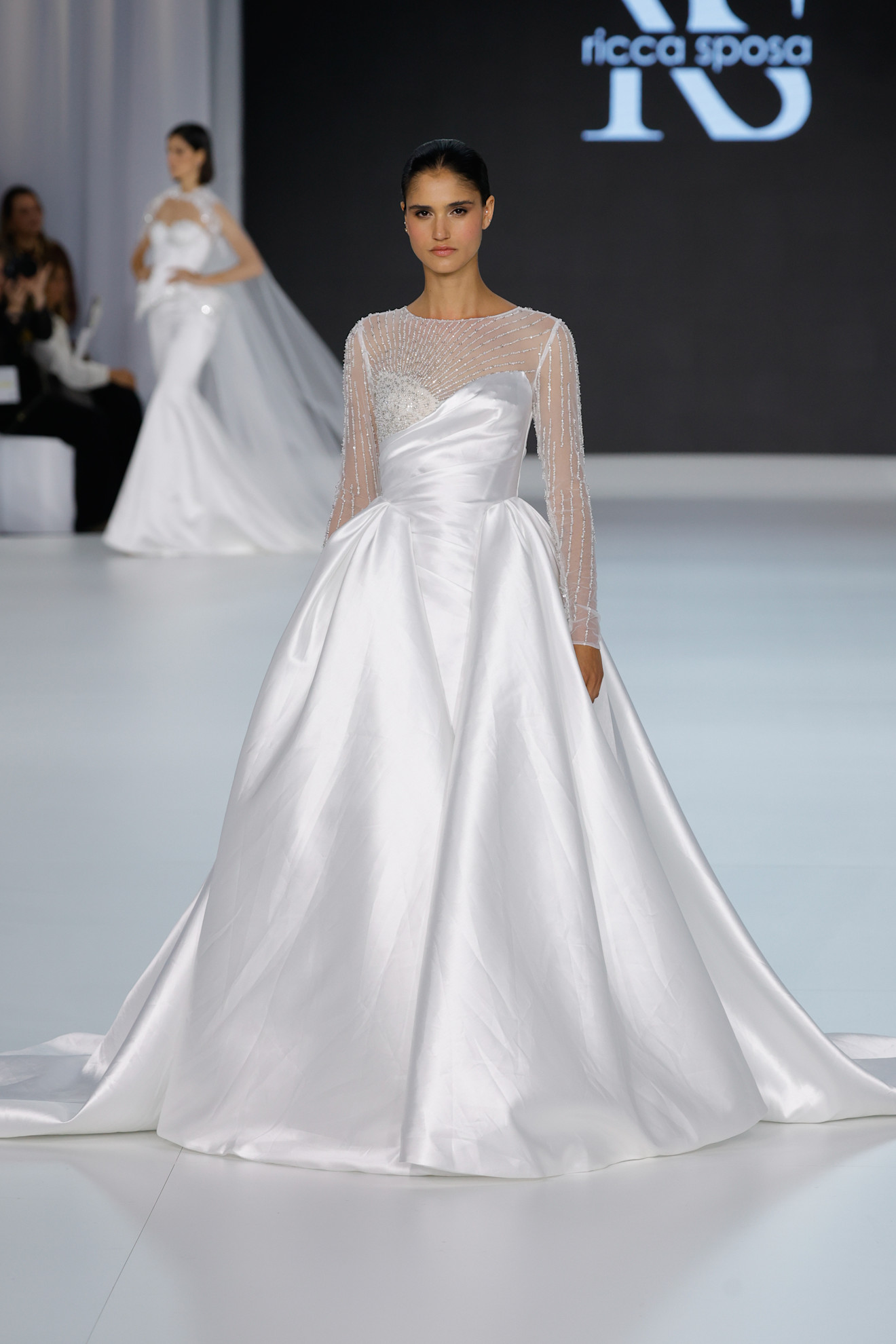 فستان زفاف ساتان من Ricca Sposa