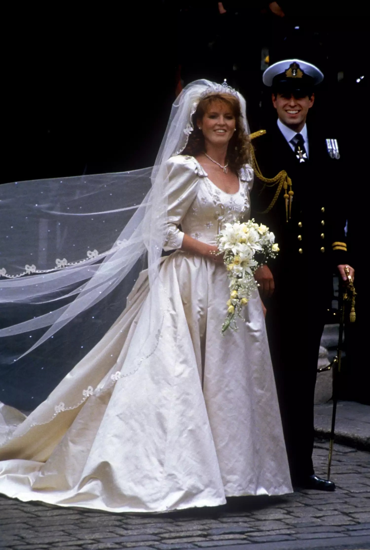 فستان زفاف سارة فيرغسون Sarah Ferguson  45,000 دولار أمريكي