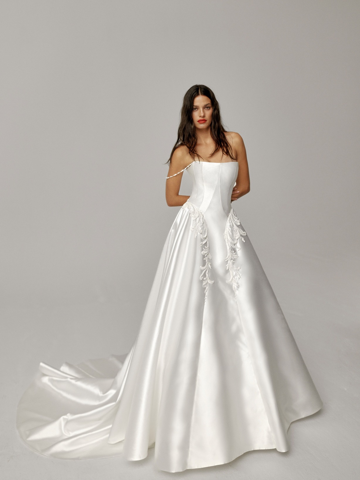 فستان زفاف من دار  Wona Concept