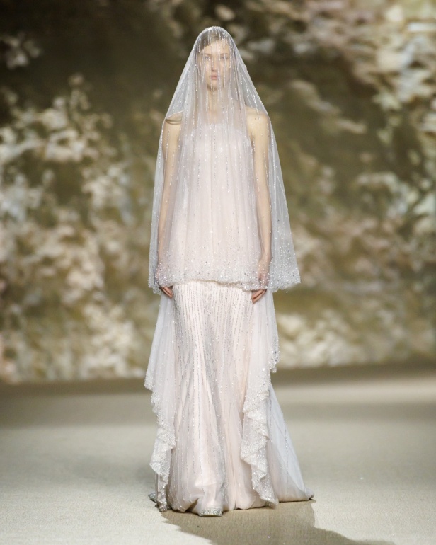 فستان زفاف وعد العقيلي ضمن مجموعة الأزياء الراقية لربيع وصيف 2026