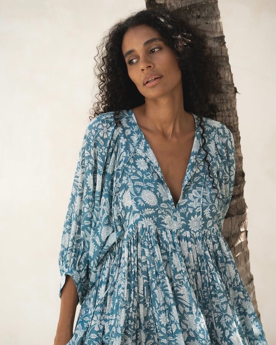 فستان من  Mood & Bloom Concept Store