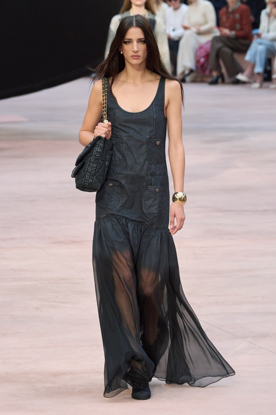 فستان من Chanel خريف شتاء 2025