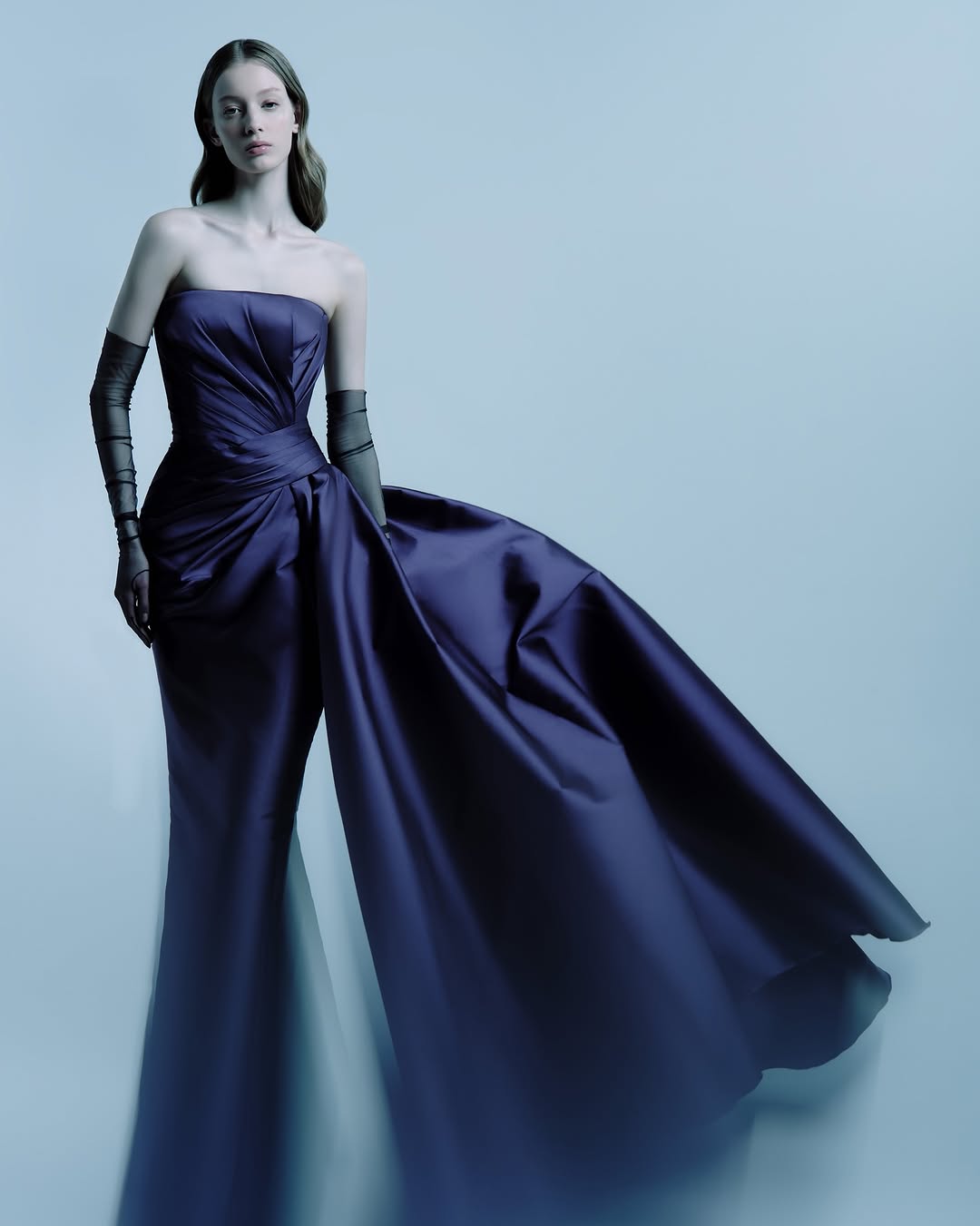 فستان مناسبات لوصيفة العروس توقيع زهير مراد