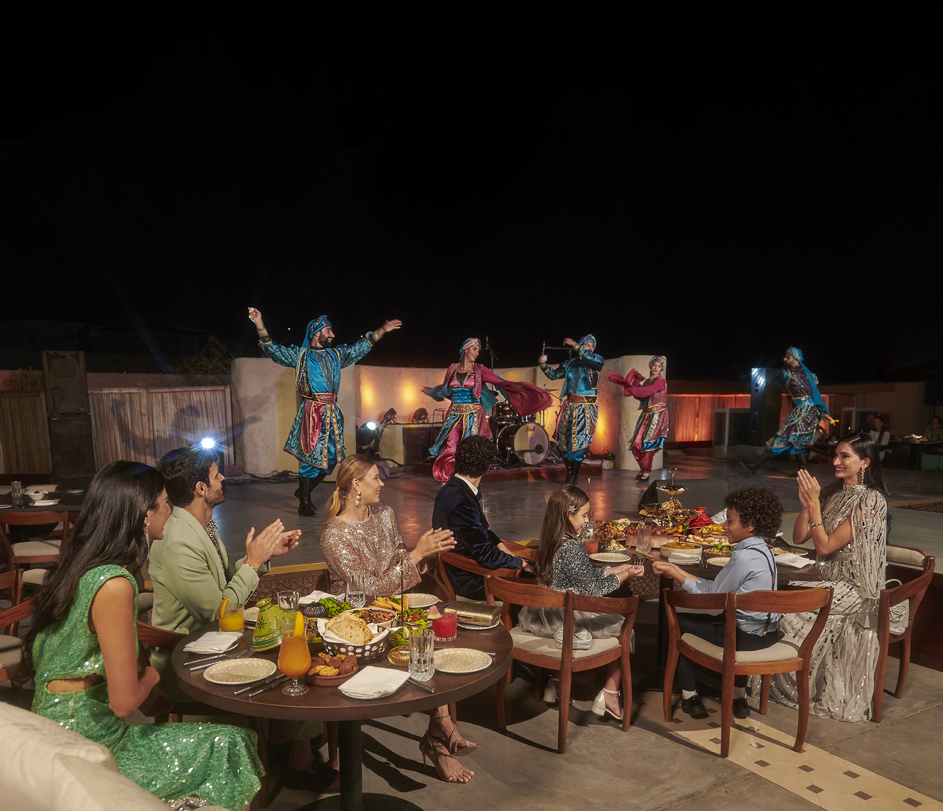 فعاليات فنية استثنائية مميزة في مهرجان دبي للتسوق