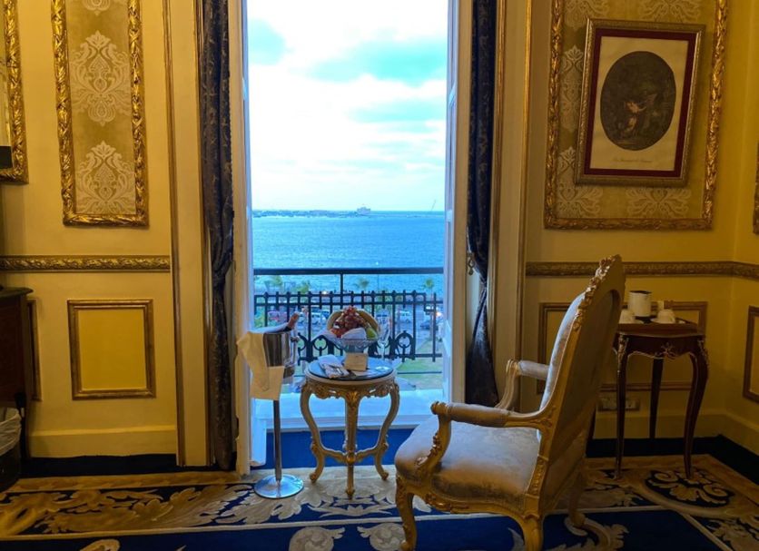 فندق بارادايس إن لو متروبول Paradise Inn Le Metropole Hotel: Old-World Elegance