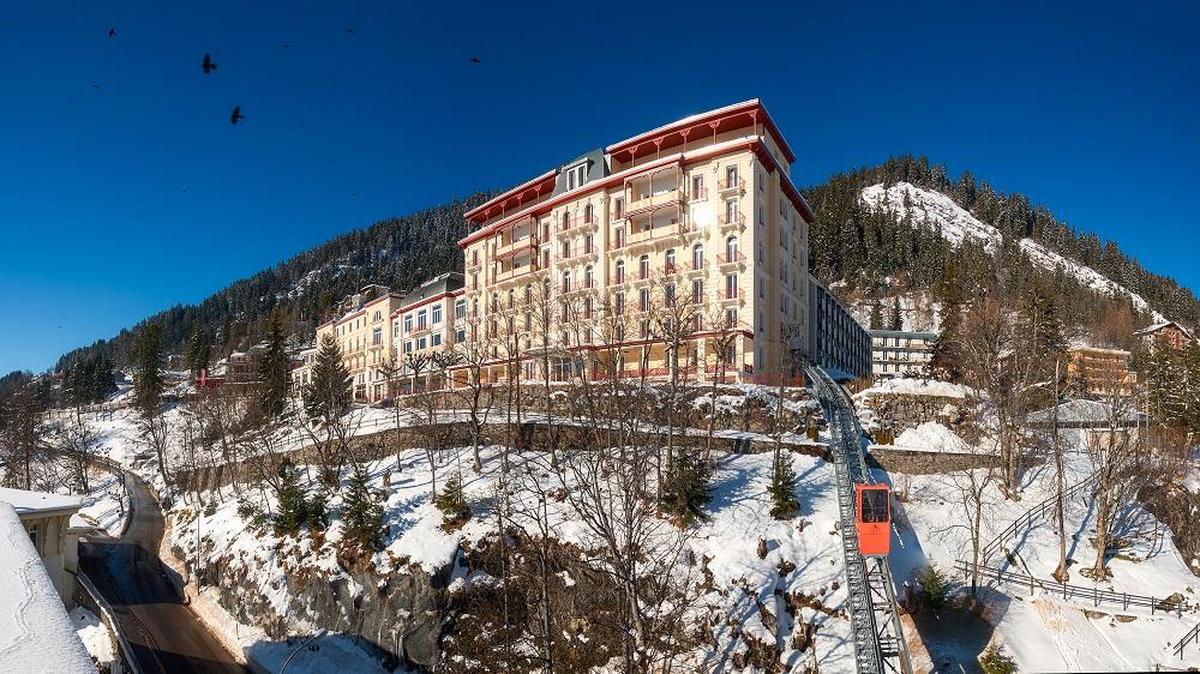 فندق بيلفيدير وقصر مون بلان - ليسين، سويسرا The Belvédère and Mont Blanc Palace - Leysin, Switzerland