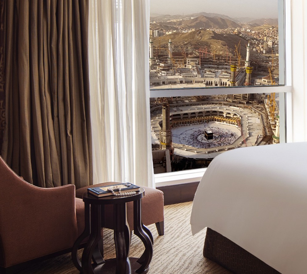 فندق ساعة مكة فيرمونت… إقامة داخل أيقونة تتنفس قدسية المكان