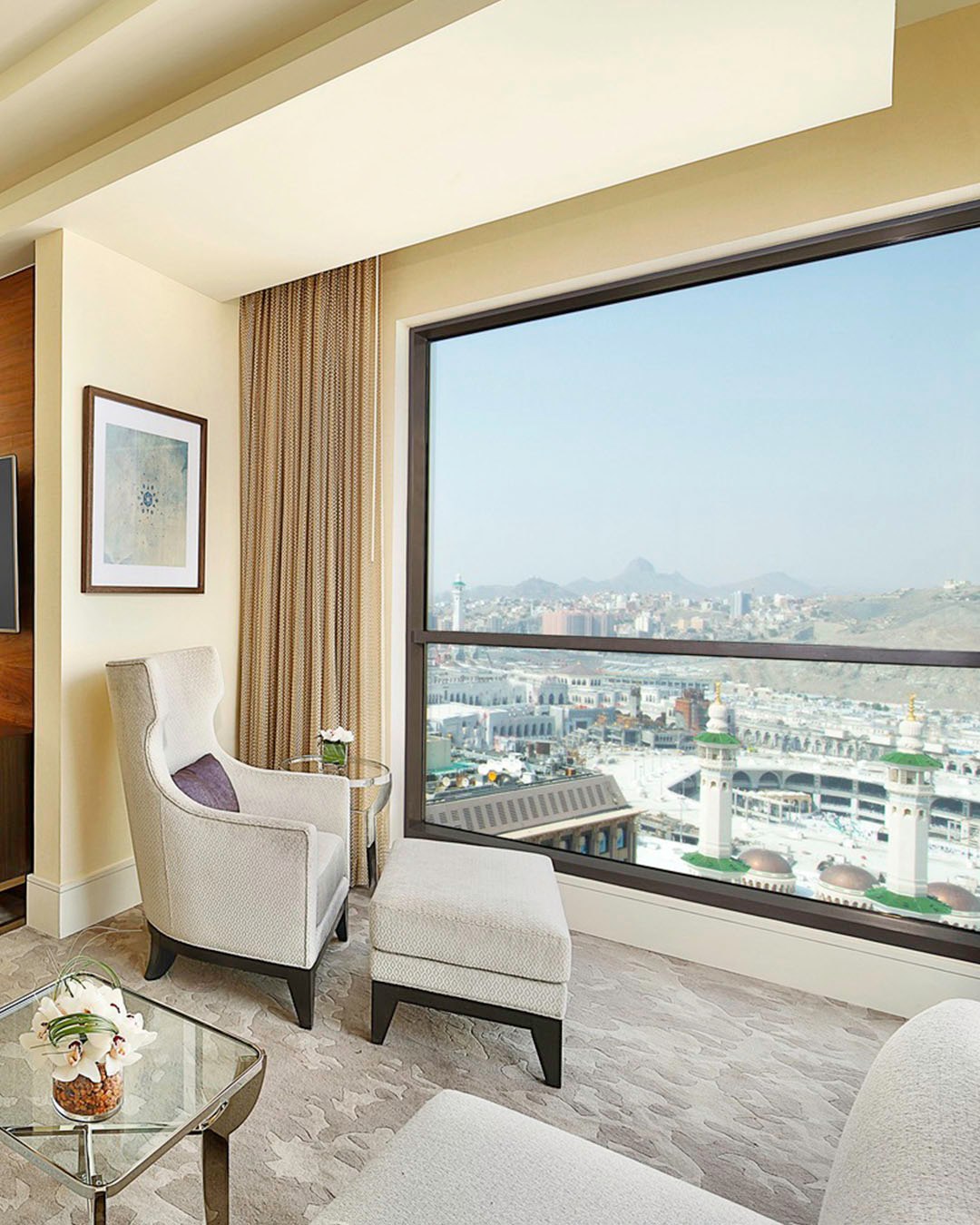 فندق كونراد جبل عمر مكة… ملاذ هادئ يعيد تعريف الراحة