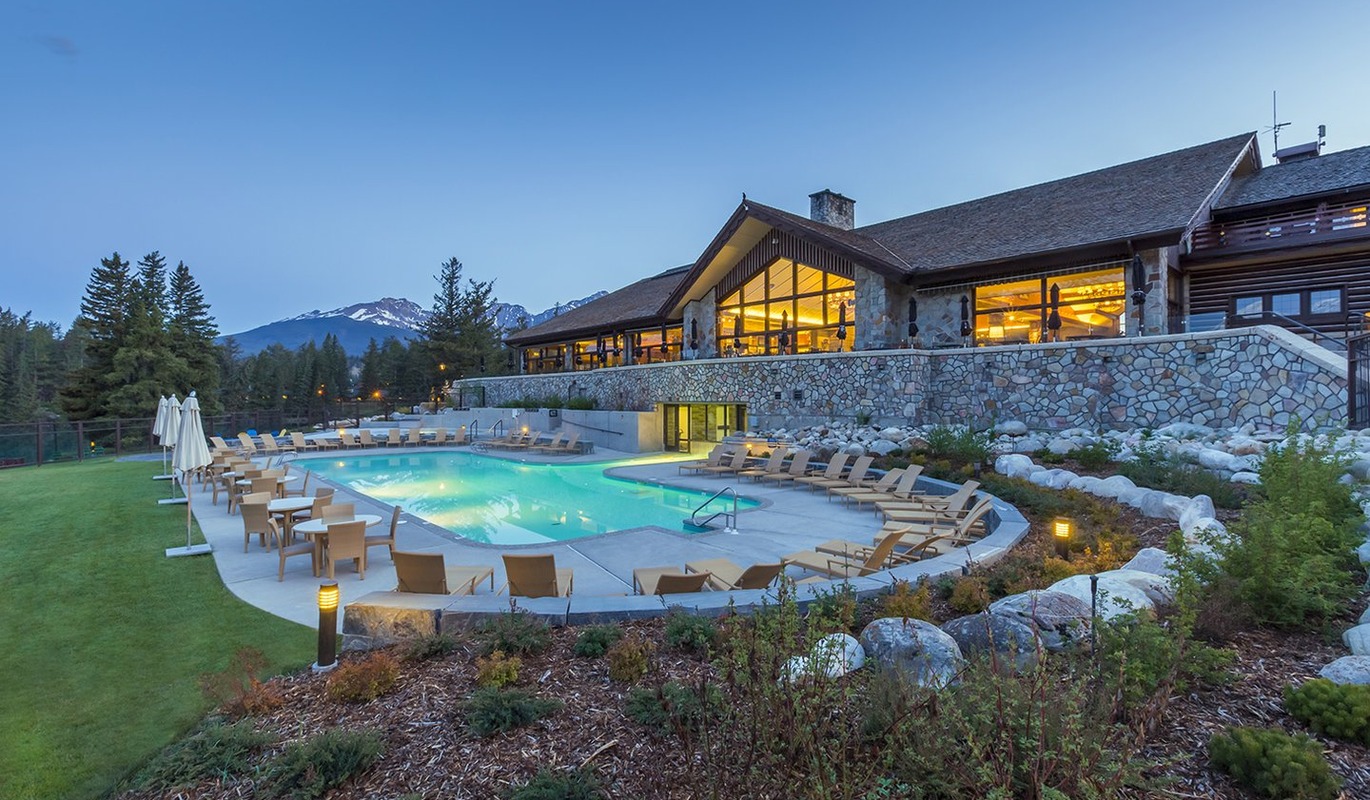 فندق ومنتجع فيرمونت جاسبر بارك لودج Fairmont Jasper Park Lodge، كندا