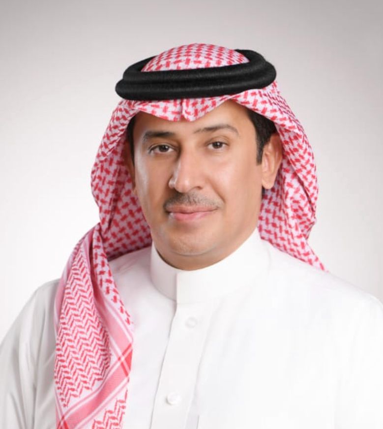 فواز العطاوي رئيسُ اللجنة الوطنية للأنشطة الثقافية