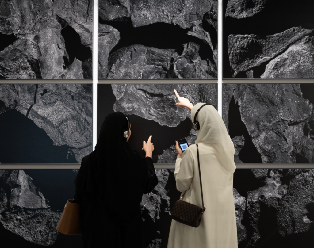 في اليوم الوطني ينتظركم العديد من التجارب الفنية المميزة في حي جاكس بالدرعية