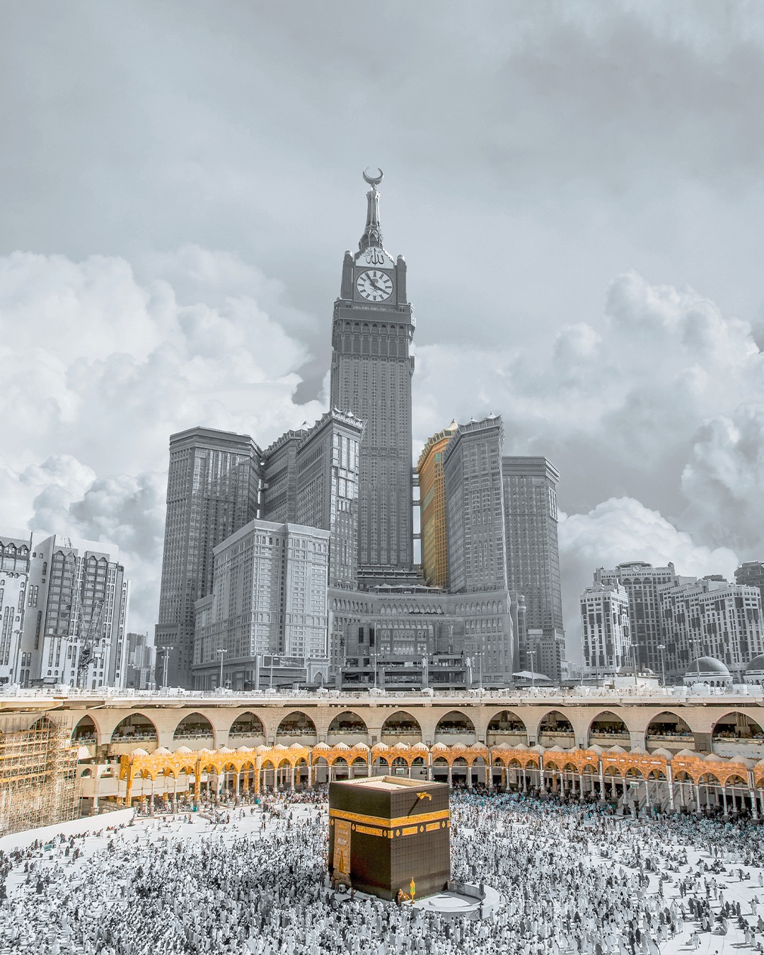 في قلب مكة المكرمة، حيث تتنزّل السكينة وتفيض البركة في أرجائها العطرة - مصدر الصورة حساب فندق بولمان زمزم مكة 