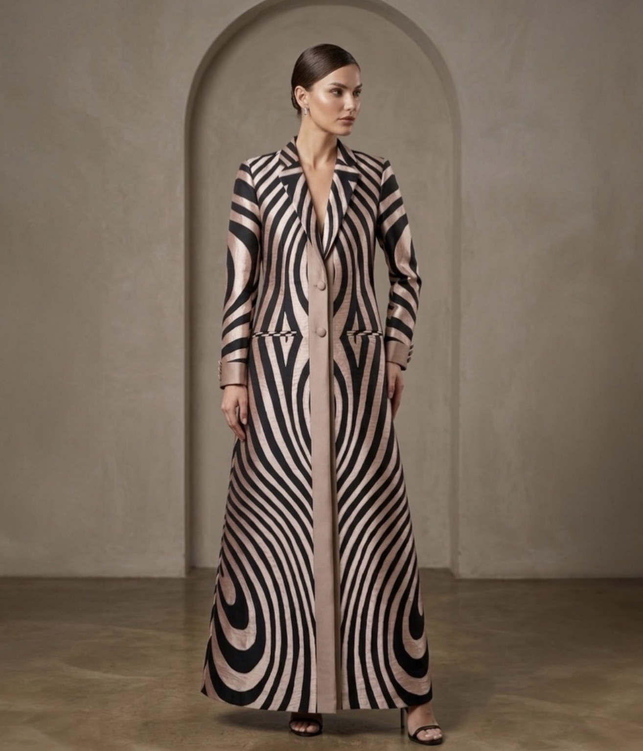 فيتان على شكل معطف مميز من Aram Designs