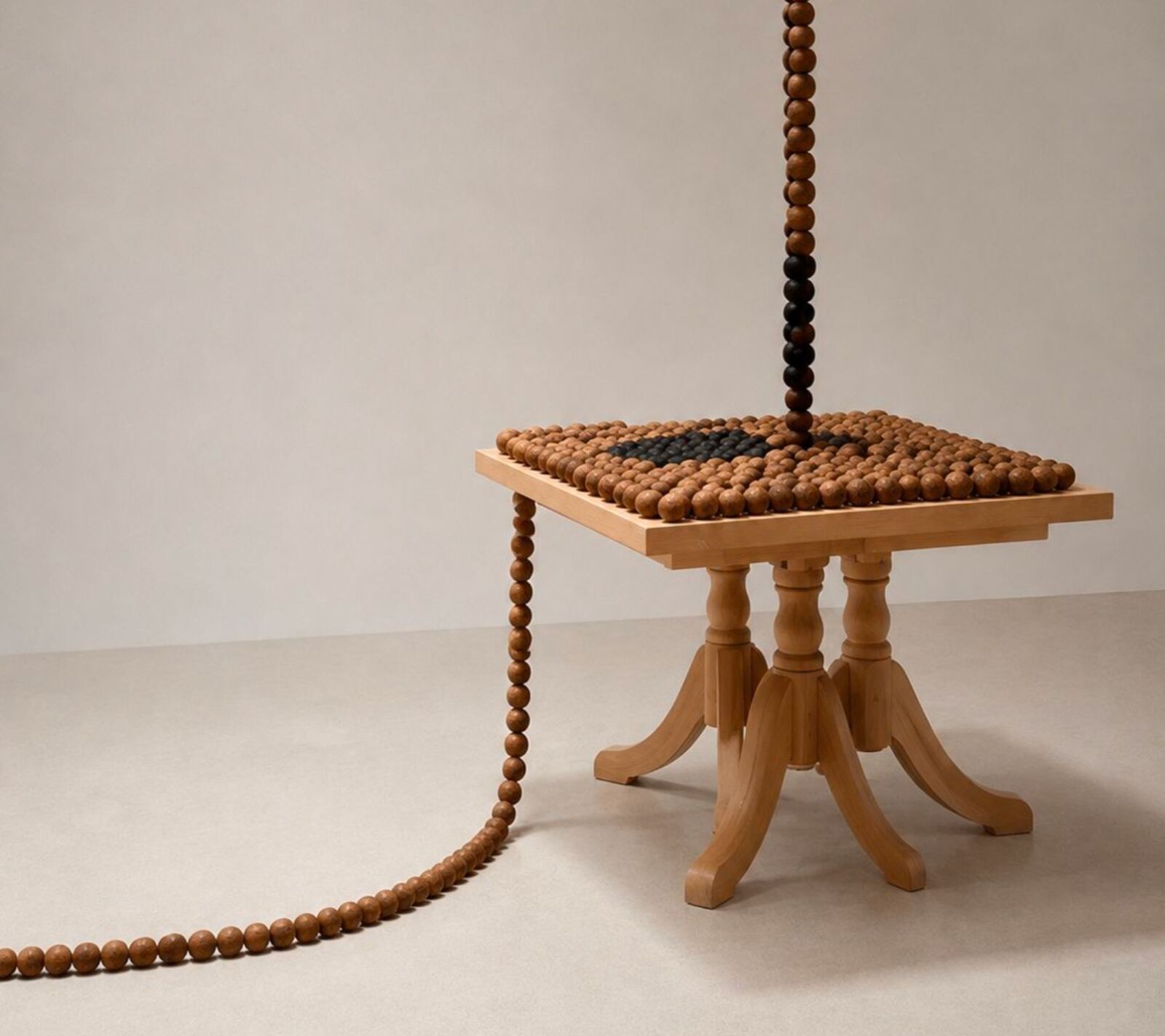 فيلا الحجر تقدّم معرض Tables Around - Six Proposals from Saudi Arabia