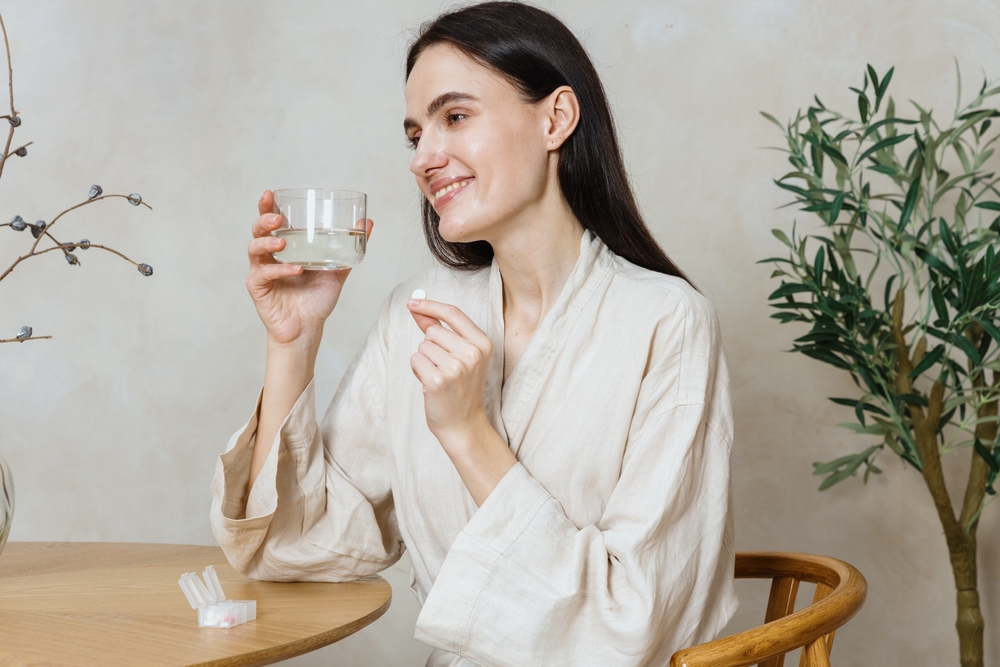 قد يُؤخذ فيتامين B3 كمكمّل غذائي، لكن هذا الخيار يجب أن يكون بناءً على استشارة طبية