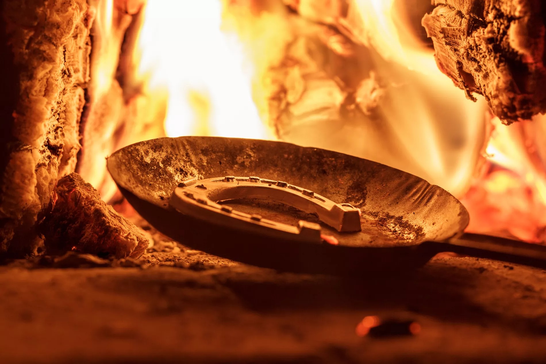 قراءة أشكال المعادن المنصهرة (فنلندا)