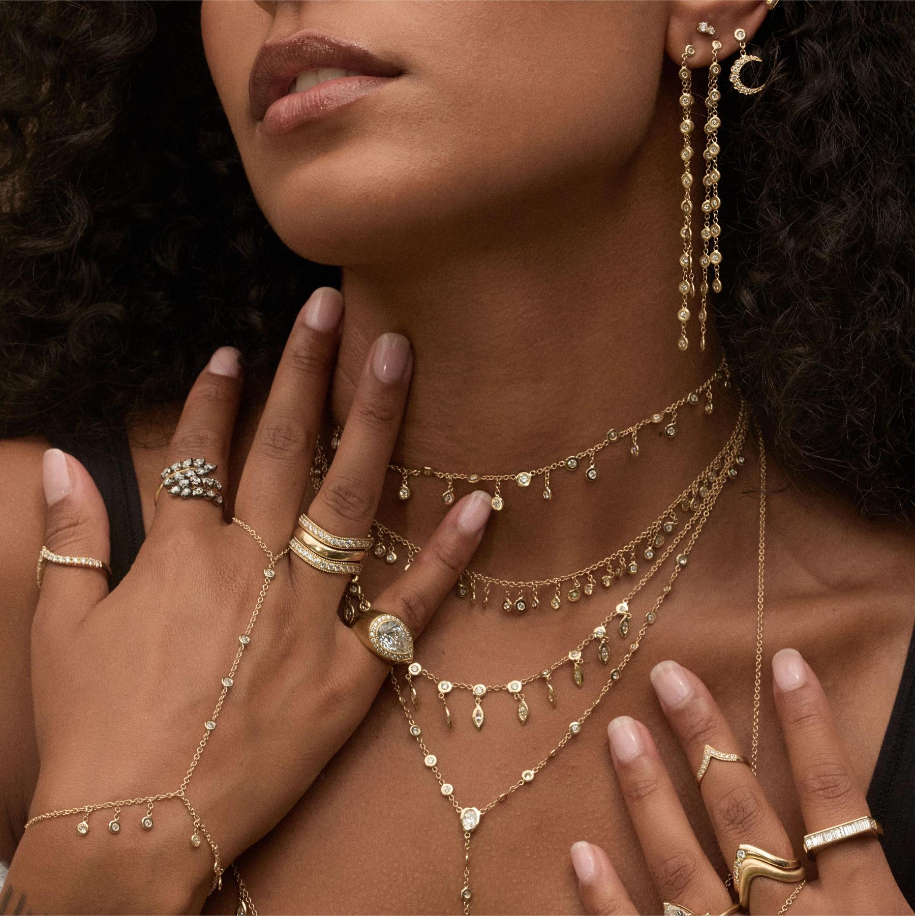 قرط Diamond Crescent من Jacquie Aiche