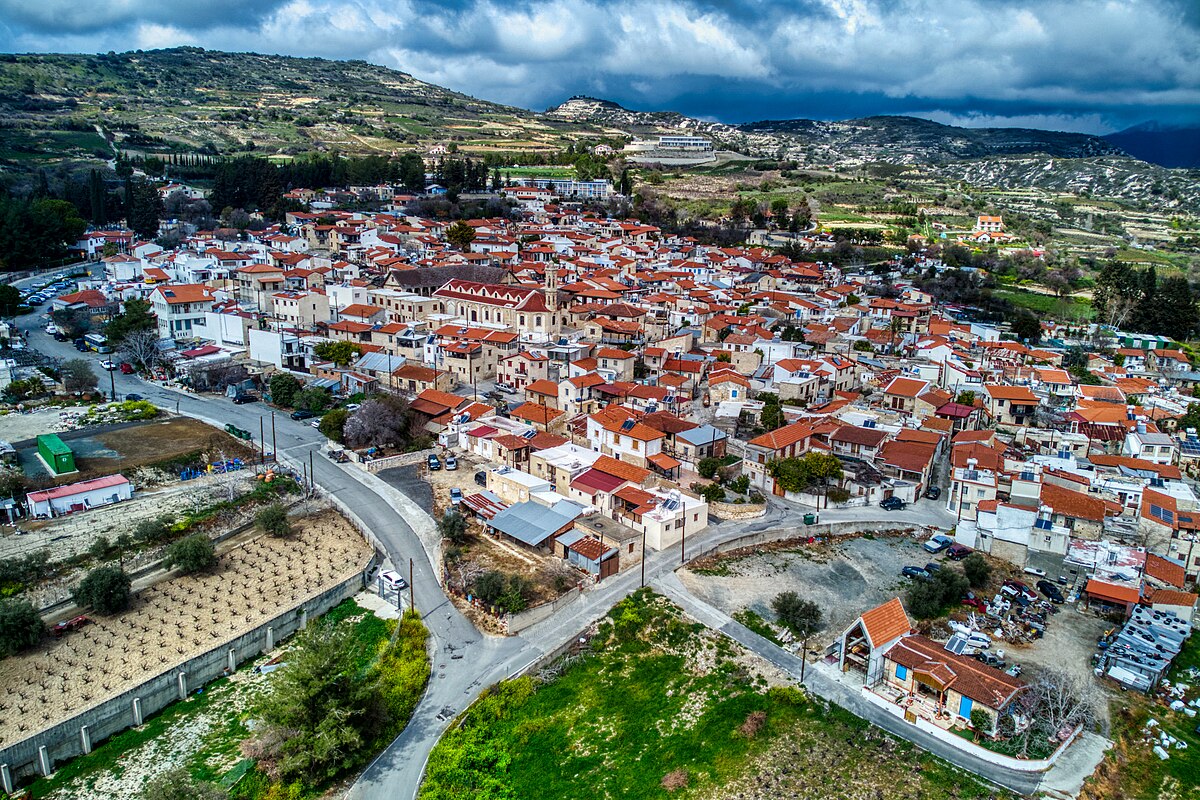 قرية أومودوس Omodos Village