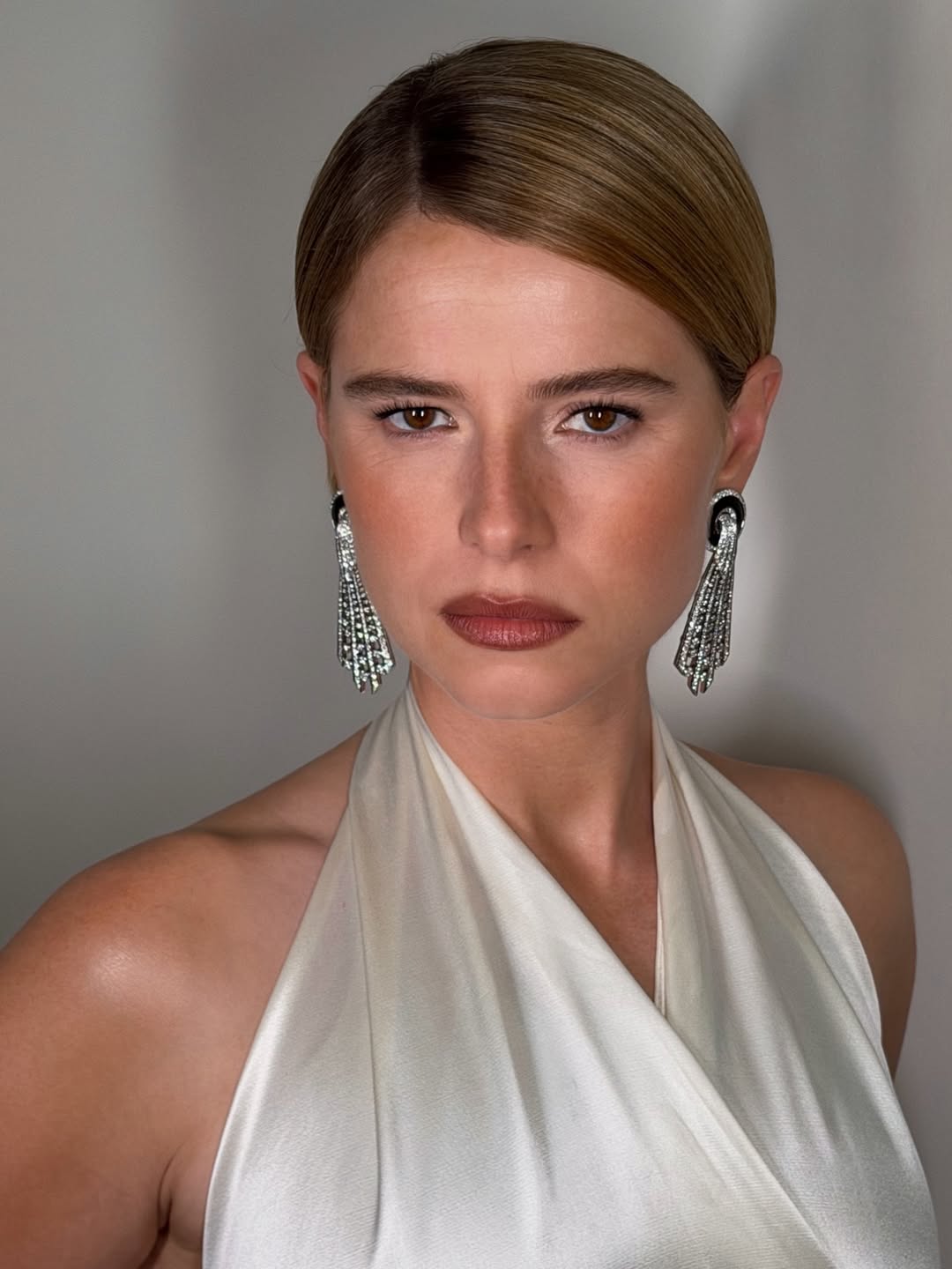 قصات شعر قصير بأسلوب ذكوري  على طريقة Jessie Buckley