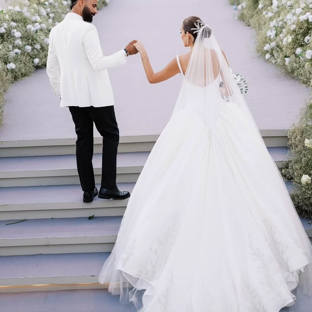 إطلالة ملكية لأمينة خليل في يوم العمر