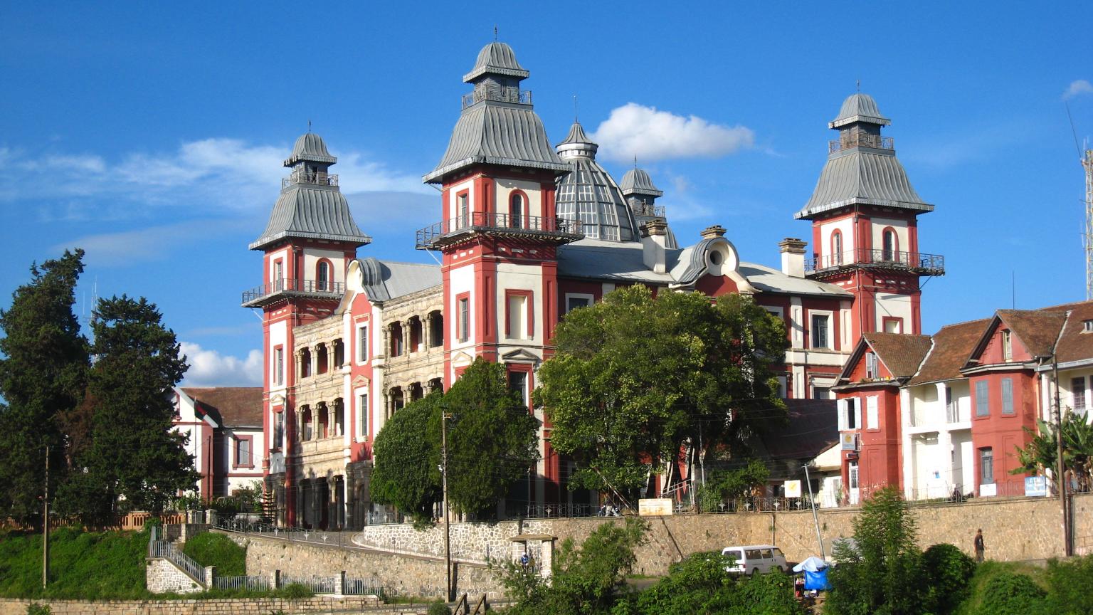 قصر أندافيافاراترا (Andafiavaratra Palace)