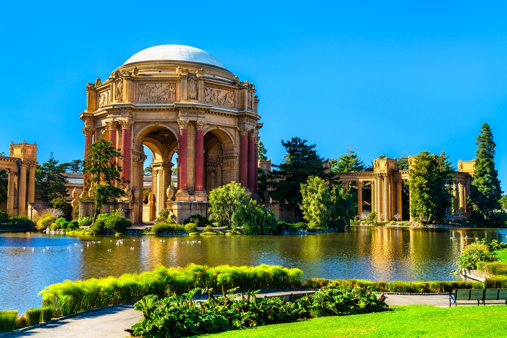 قصر الفنون الجميلة   Palace of Fine Arts