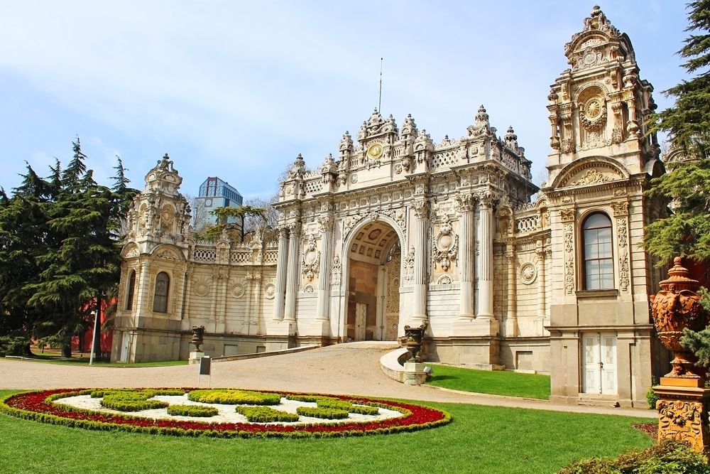 قصر دولما بهتشه Dolmabahçe Palace