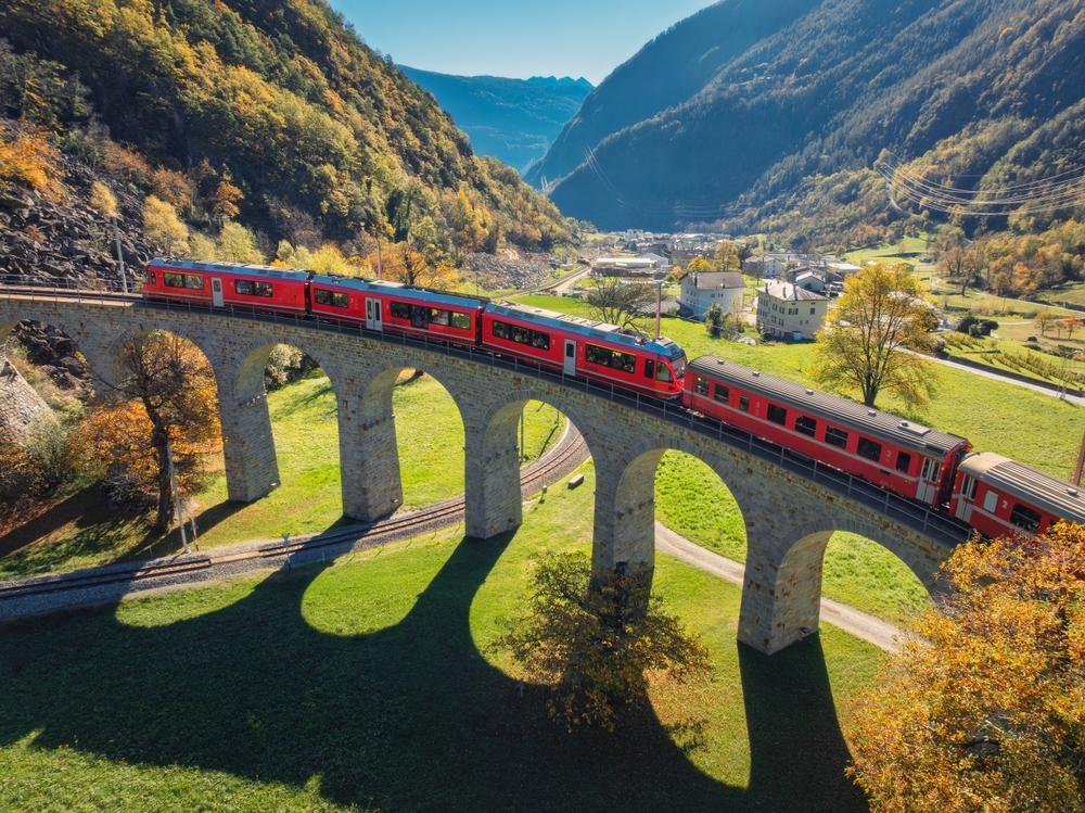 قطار بيرنينا السريع Bernina Express، سويسرا