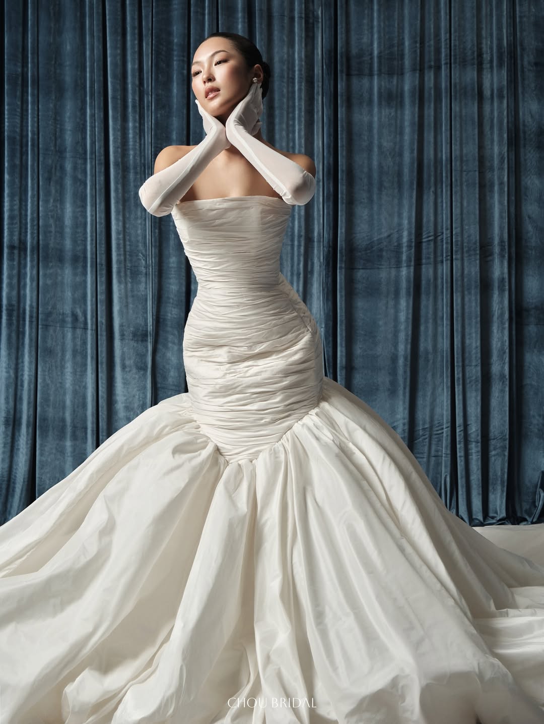 قفازات أنيقة  CHOU BRIDALمن صفحة