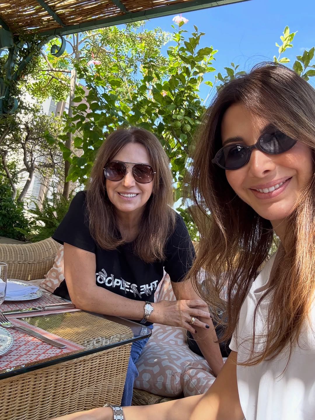  نانسي عجرم مع والدتها