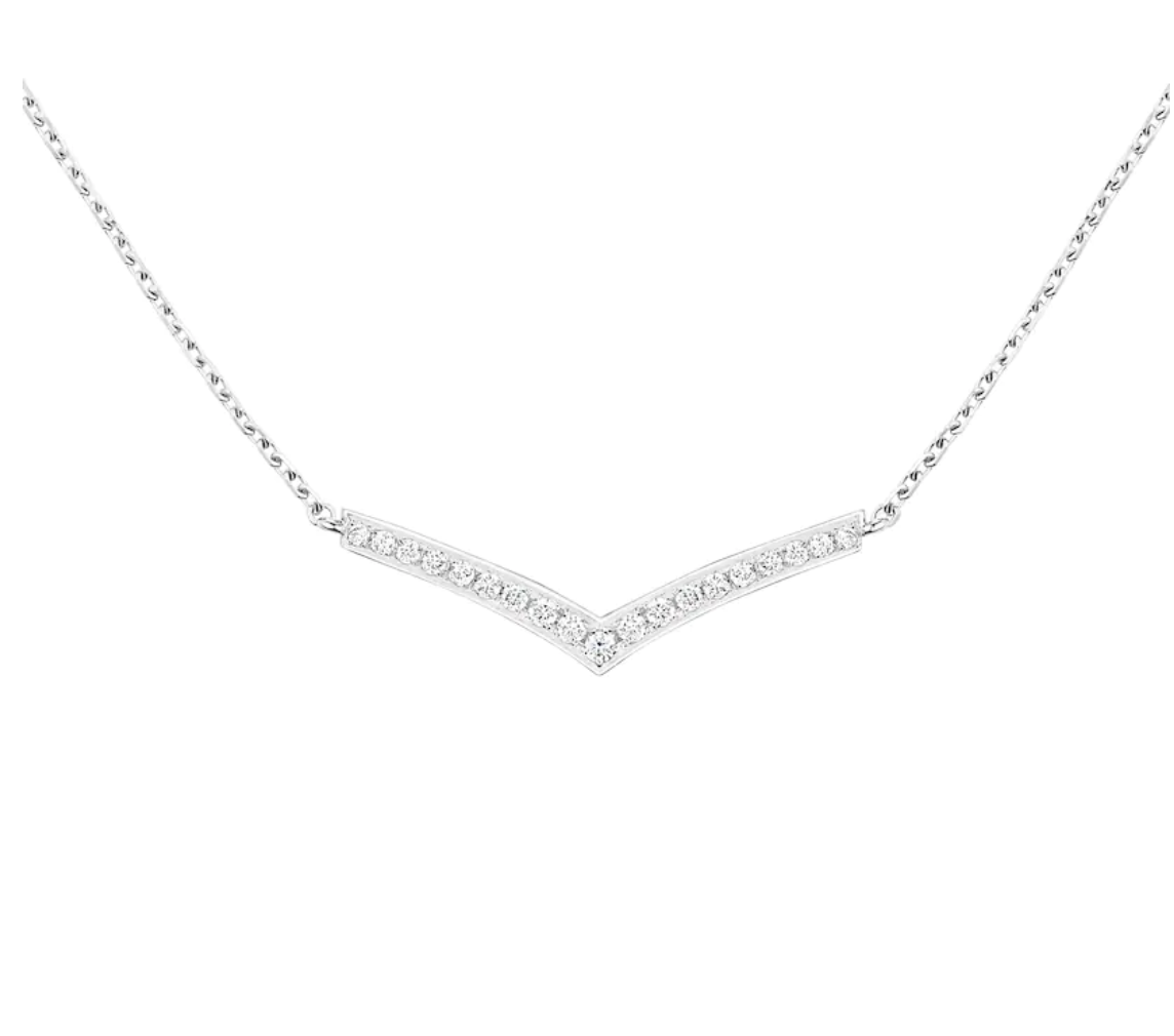 قلادات Joséphine Aigrette مرصعة بالألماس من شوميه