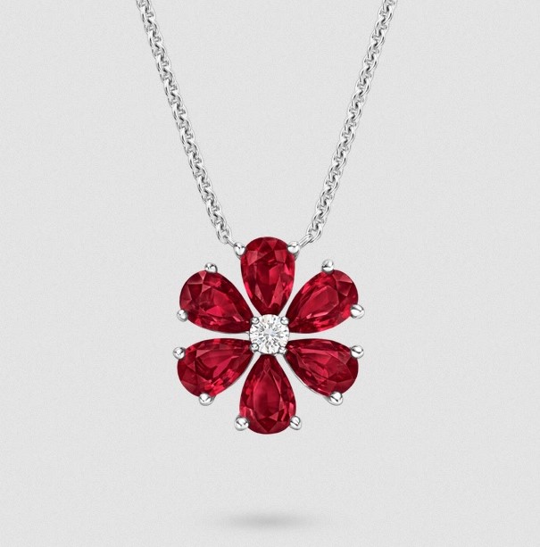 قلادة الياقوت Forget-Me-Not من Harry Winston