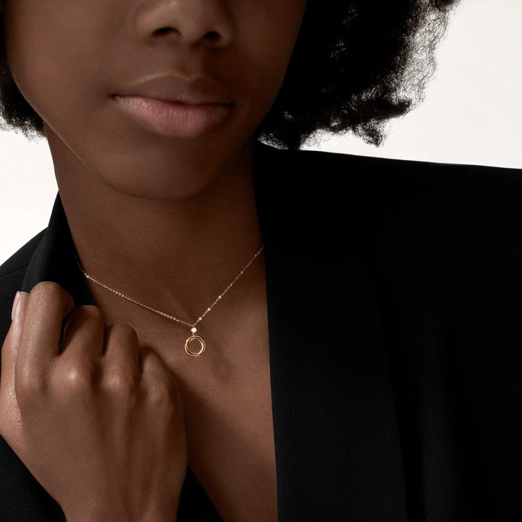 قلادة ترينيتي من كارتييه