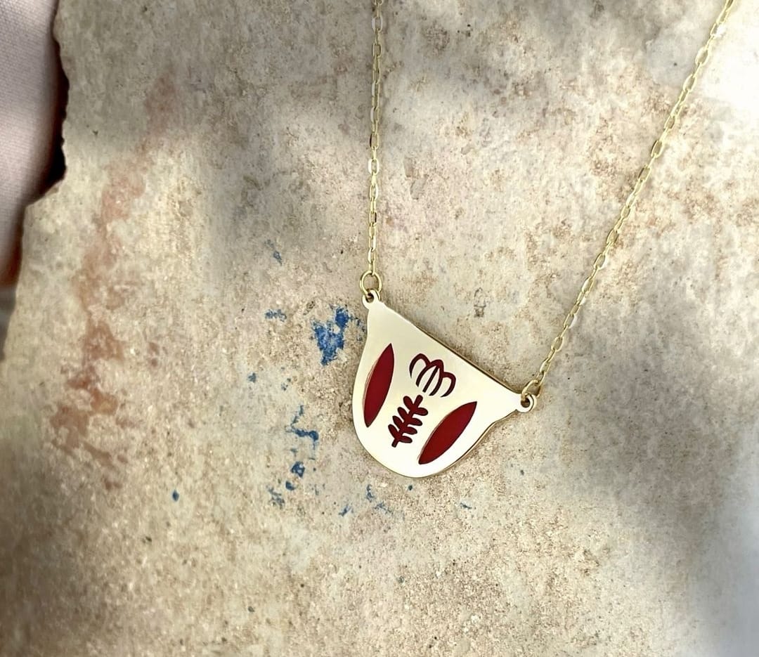 قلادة فنجان القهوة من Beautique Jewellery  