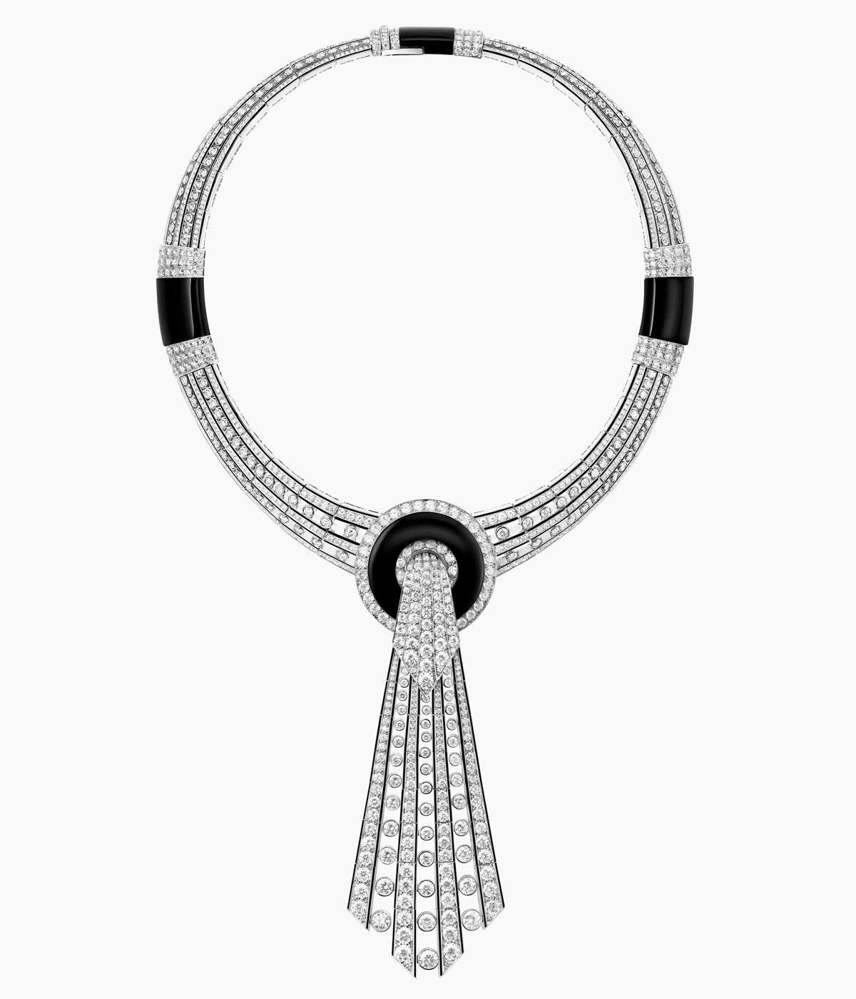 قلادة من بوشرون  Boucheron