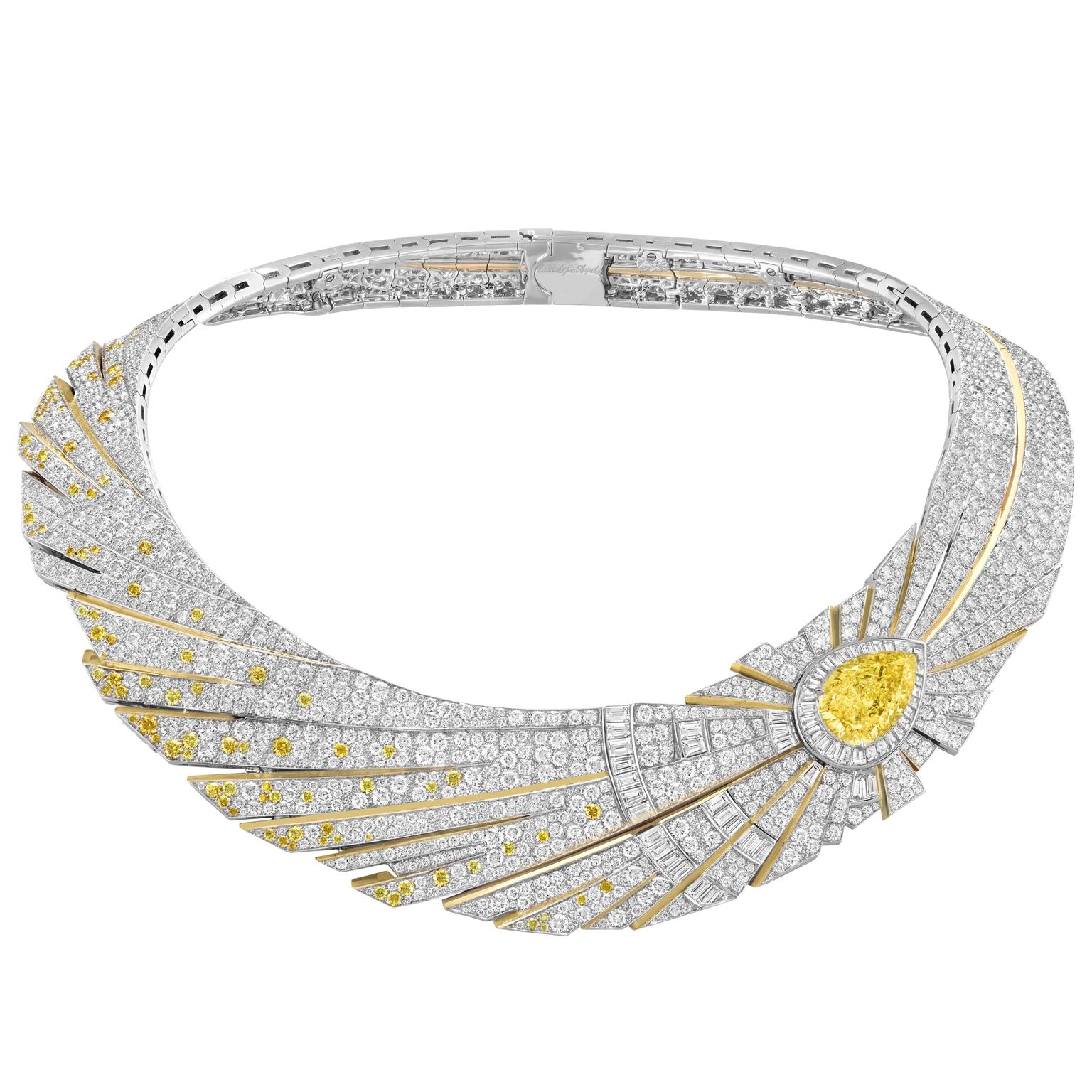 قلادة هالي Halley necklace من فان كليف أند آربلز Van Cleef & Arpels